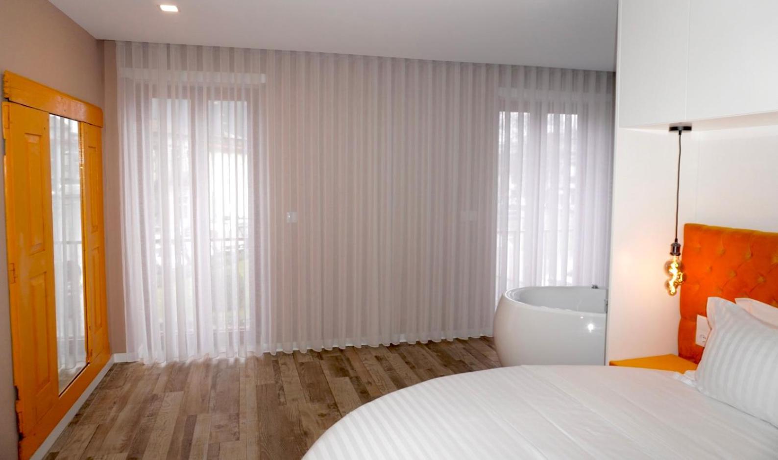 Lux'Otel City Lodge بارسيلوس المظهر الخارجي الصورة
