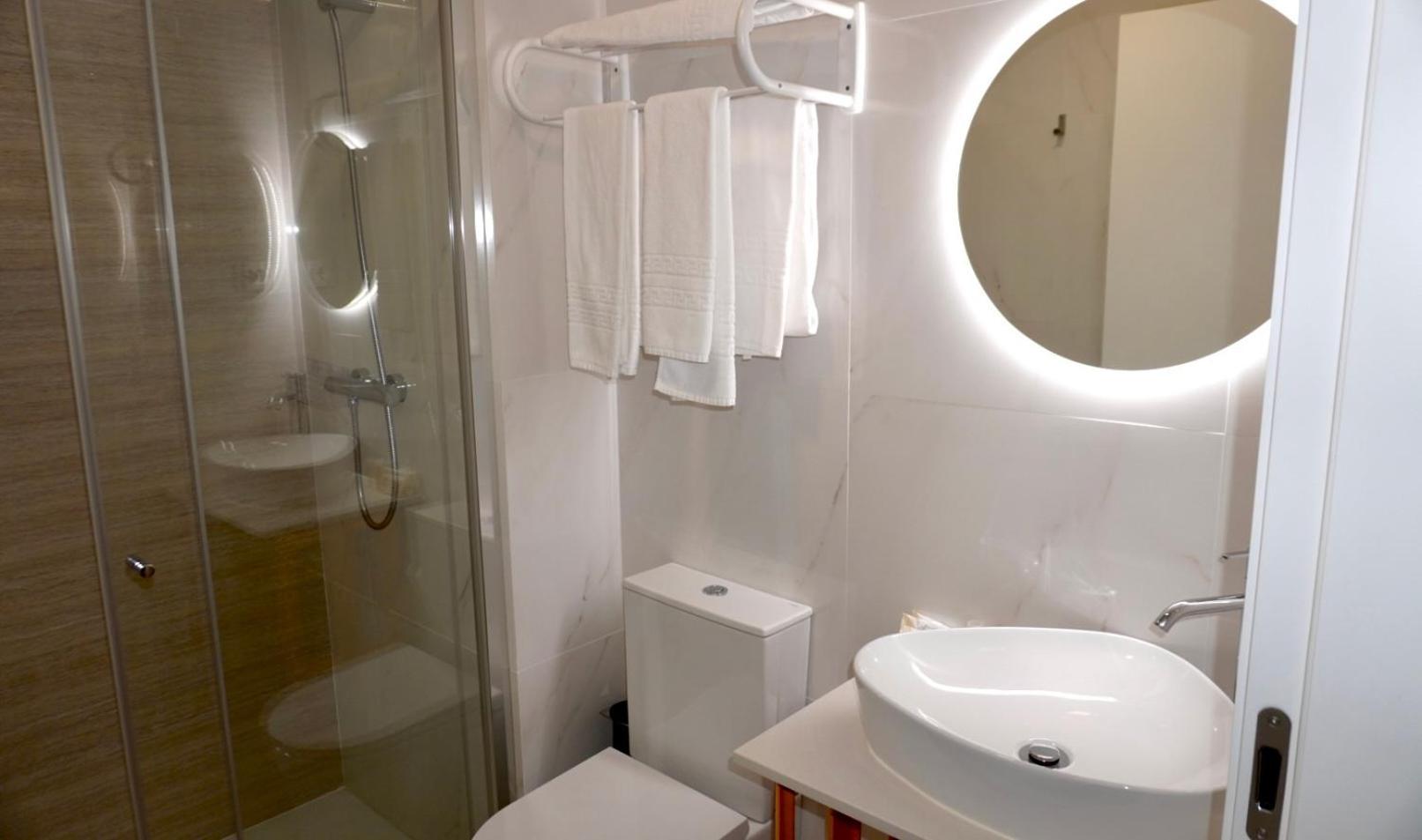Lux'Otel City Lodge بارسيلوس المظهر الخارجي الصورة